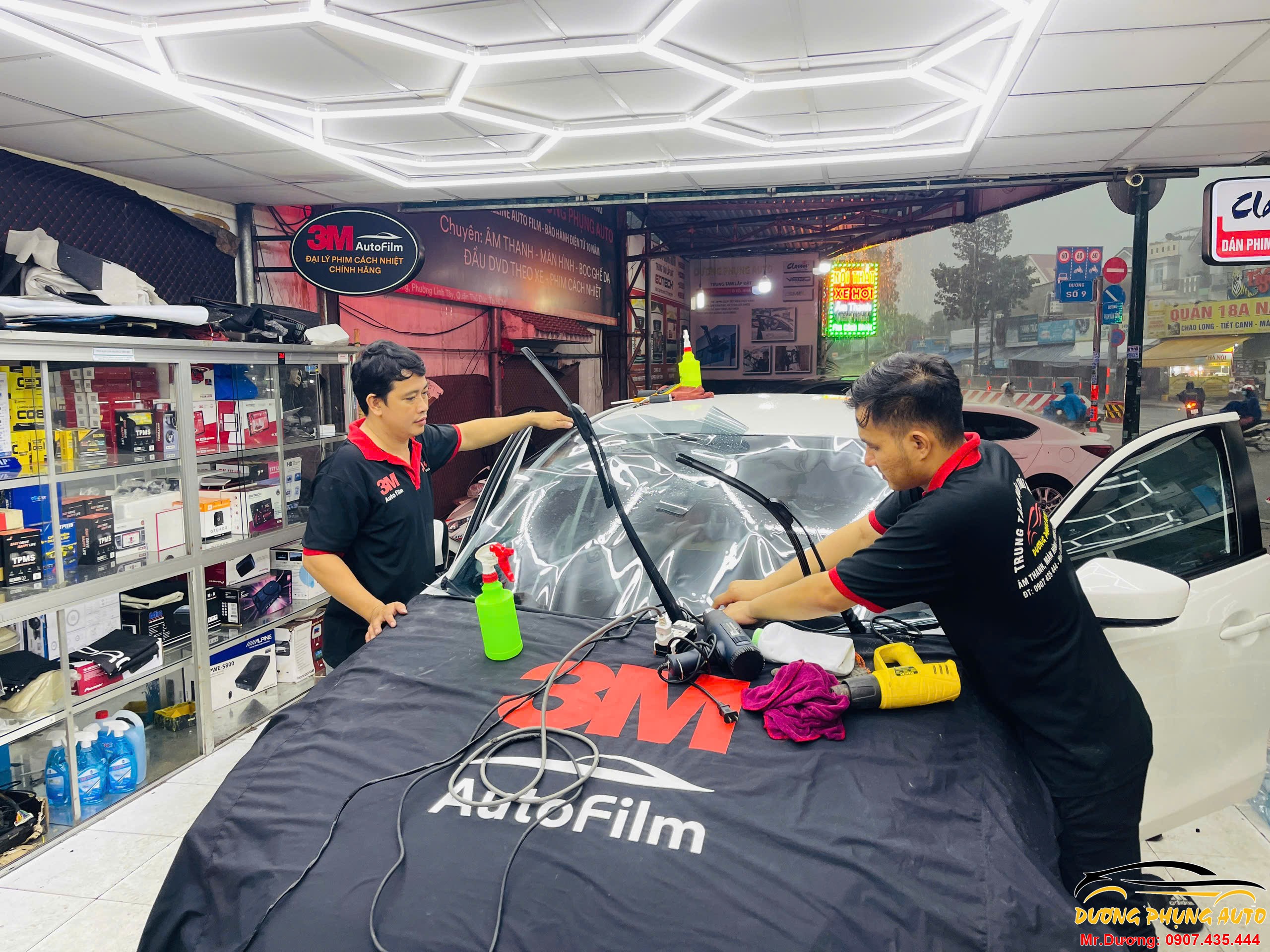 Địa Chỉ Dán Phim Cách Nhiệt 3M Uy Tín Dương Phụng Auto