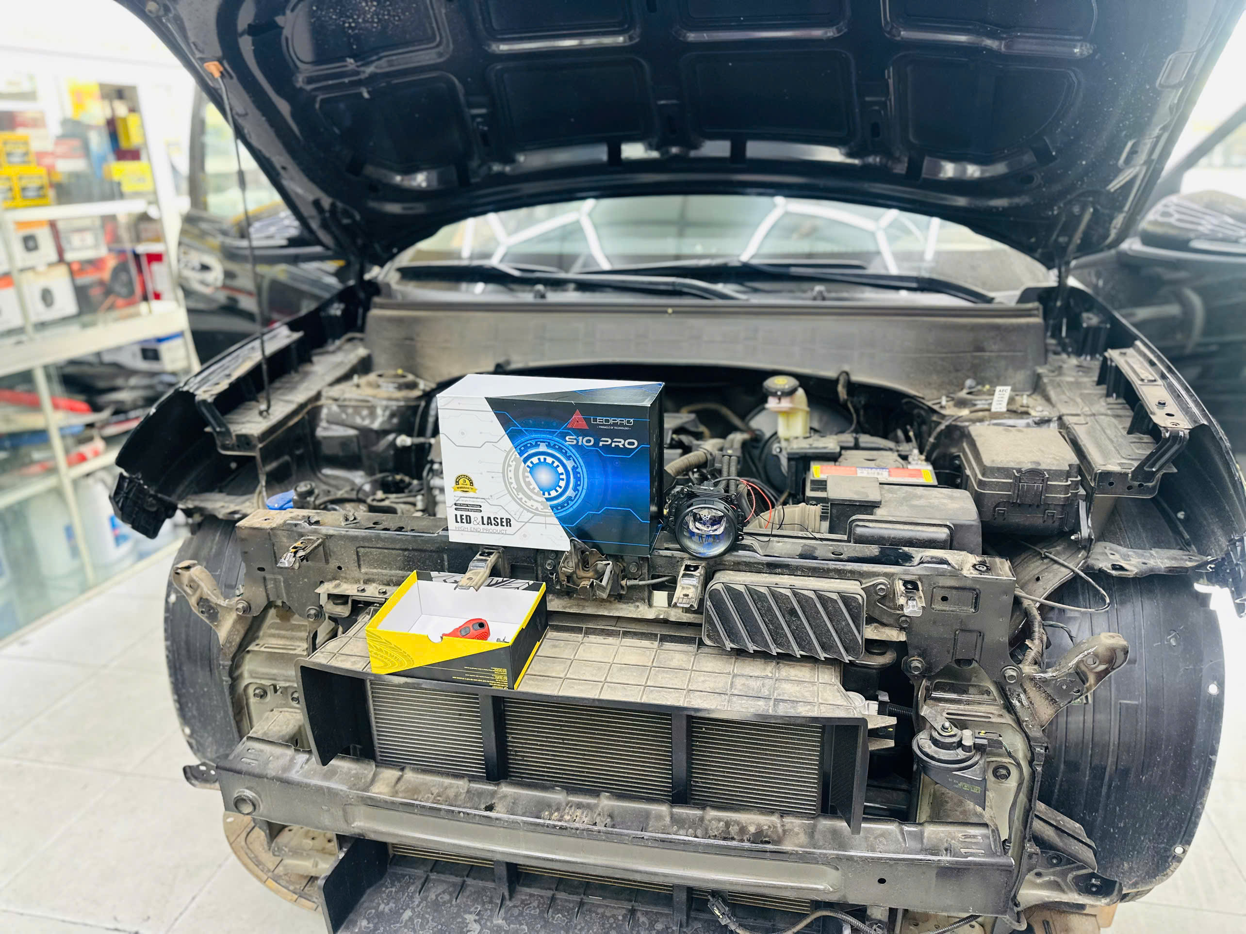 Đèn pi led pha S10 Pro 