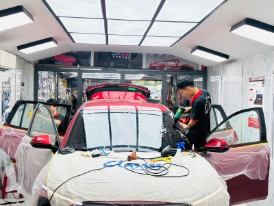 Dán phim cách nhiệt xe Vinfast Limo Green