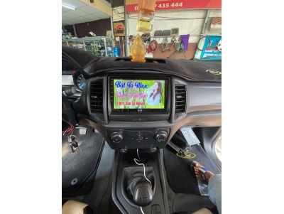 man hinh dvd android cho xe ford ranger 2019