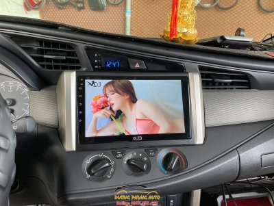 màn hình android oled xe toyota innova 2020