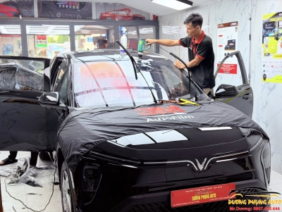 Dán phim cách nhiệt 3M xe Vinfast Limo Green
