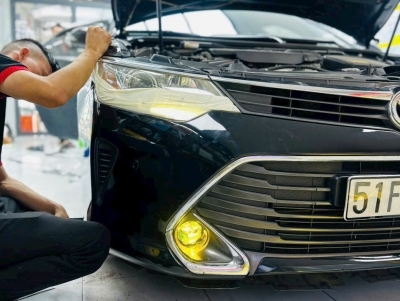 Bi gầm ZESTECH  GX301 lắp trên Camry 2018 tại Sài Gòn