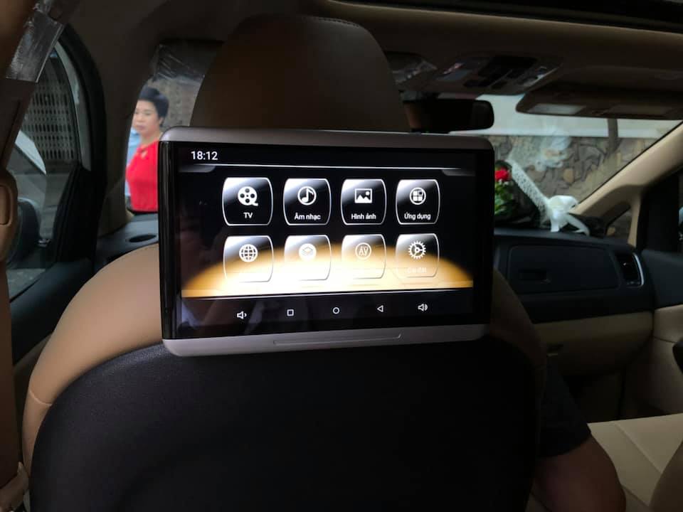 màn hình kẹp android cho ô tô