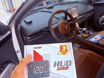 HUD hiển thị tốc độ cho xe vinfast limo green