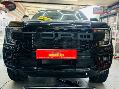Mặt galang xe ford Everest 2025