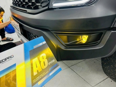Đèn bi gầm led pro A8 lắp trên xe Ford Ranger