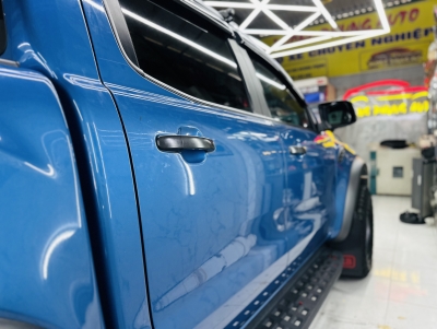 Lắp cửa hít xe ford ranger raptor 2022
