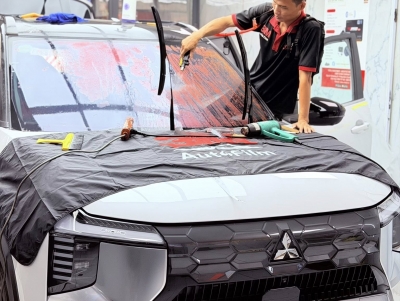 Dán phim 3M Crystalline pro xe Mitsubishi Destinator